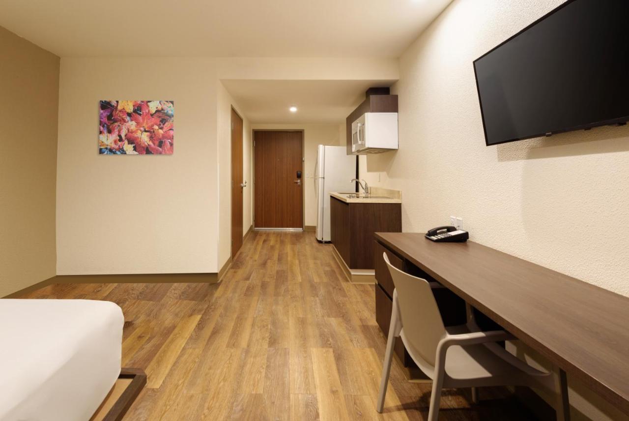 Extended Suites Saltillo Galerias Εξωτερικό φωτογραφία