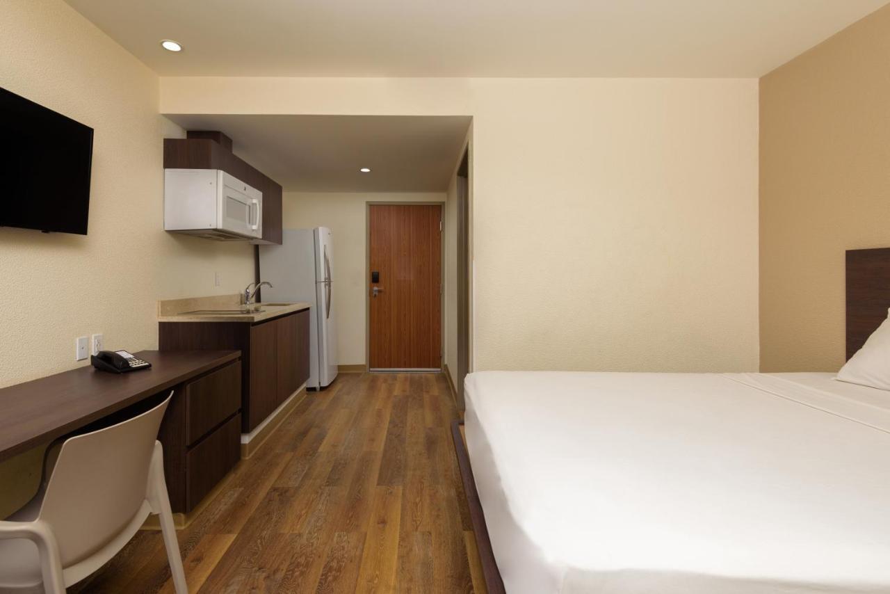 Extended Suites Saltillo Galerias Εξωτερικό φωτογραφία
