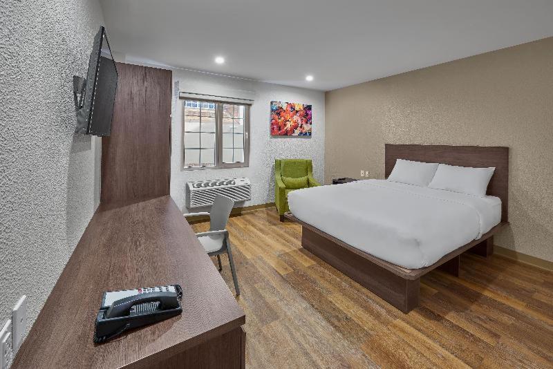 Extended Suites Saltillo Galerias Δωμάτιο φωτογραφία